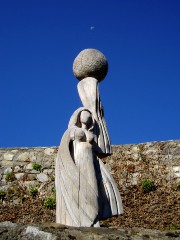 La photo... �tre l� quand la lune passe juste au-dessus de la boule...